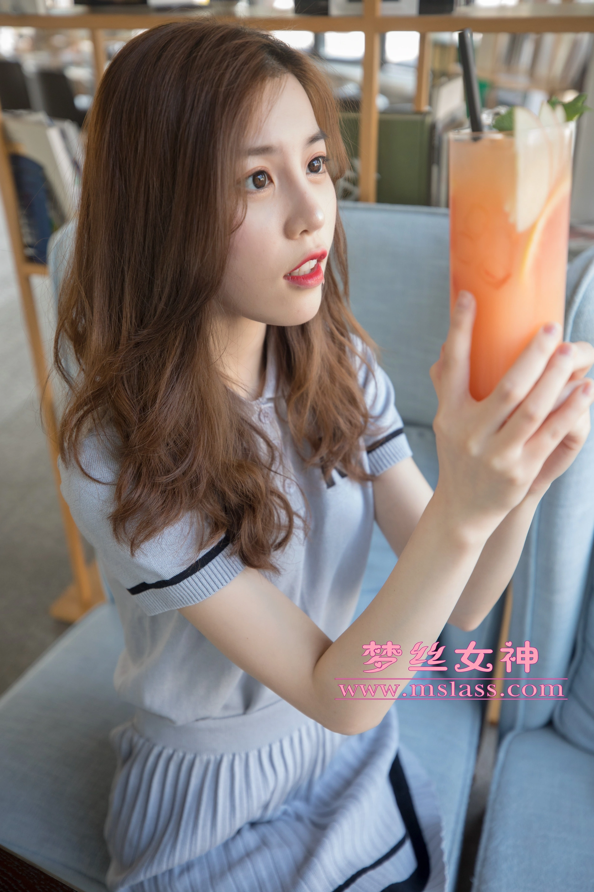MSLASS梦丝女神 - 2019.05.02 NO.008 苏柔 假日餐厅女神 1