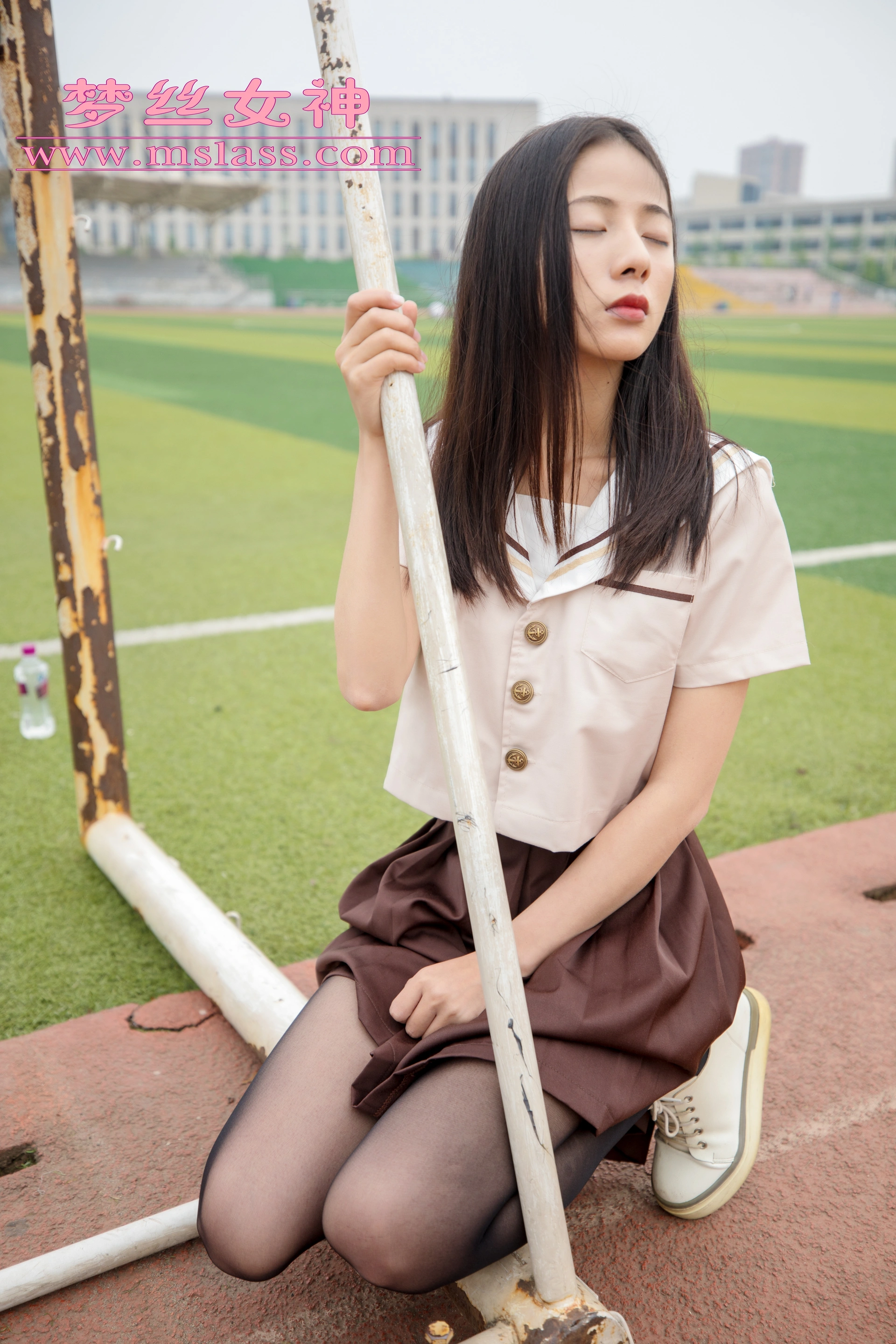 MSLASS梦丝女神 - 2019.05.02 NO.010 雪馨 学院的JK黑丝袜 2